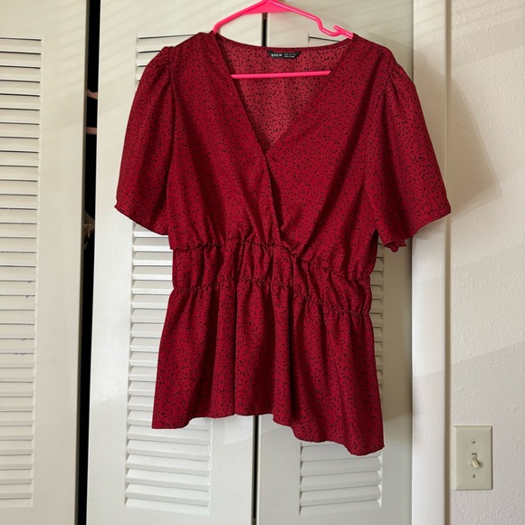 Ruffle Hem Peplum Blouse in Red - Picture 5 of 8